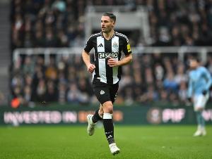跟队记者：纽卡已经向沙尔提供续约合同，希望本周能有积极结果