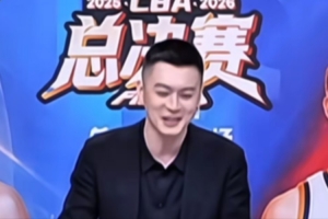 杨鸣调侃卢伟：藏不住了&“24年的等待”都出来了 上海确有冠军相