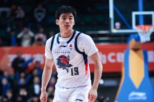 鲁媒：山东今天开启夏训 于德豪孙桐林米艾力郑晓垚基本确定离队
